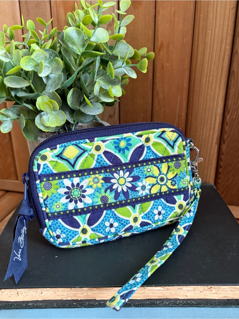 Vera Bradley Vintage Quilted Zipper Coin Pouch in Retired Print: “Daisy Daisy”